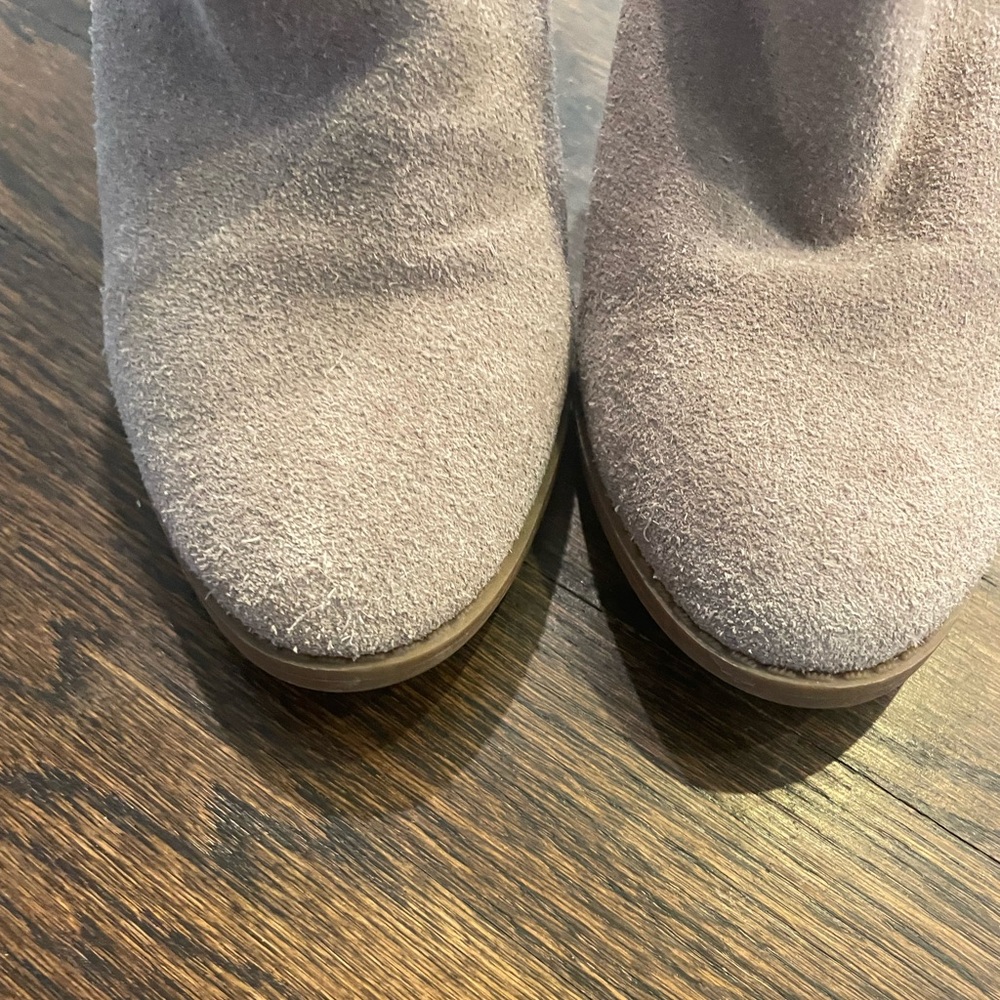 Clarks Size 7.5 Booties - Picture 5 of 5